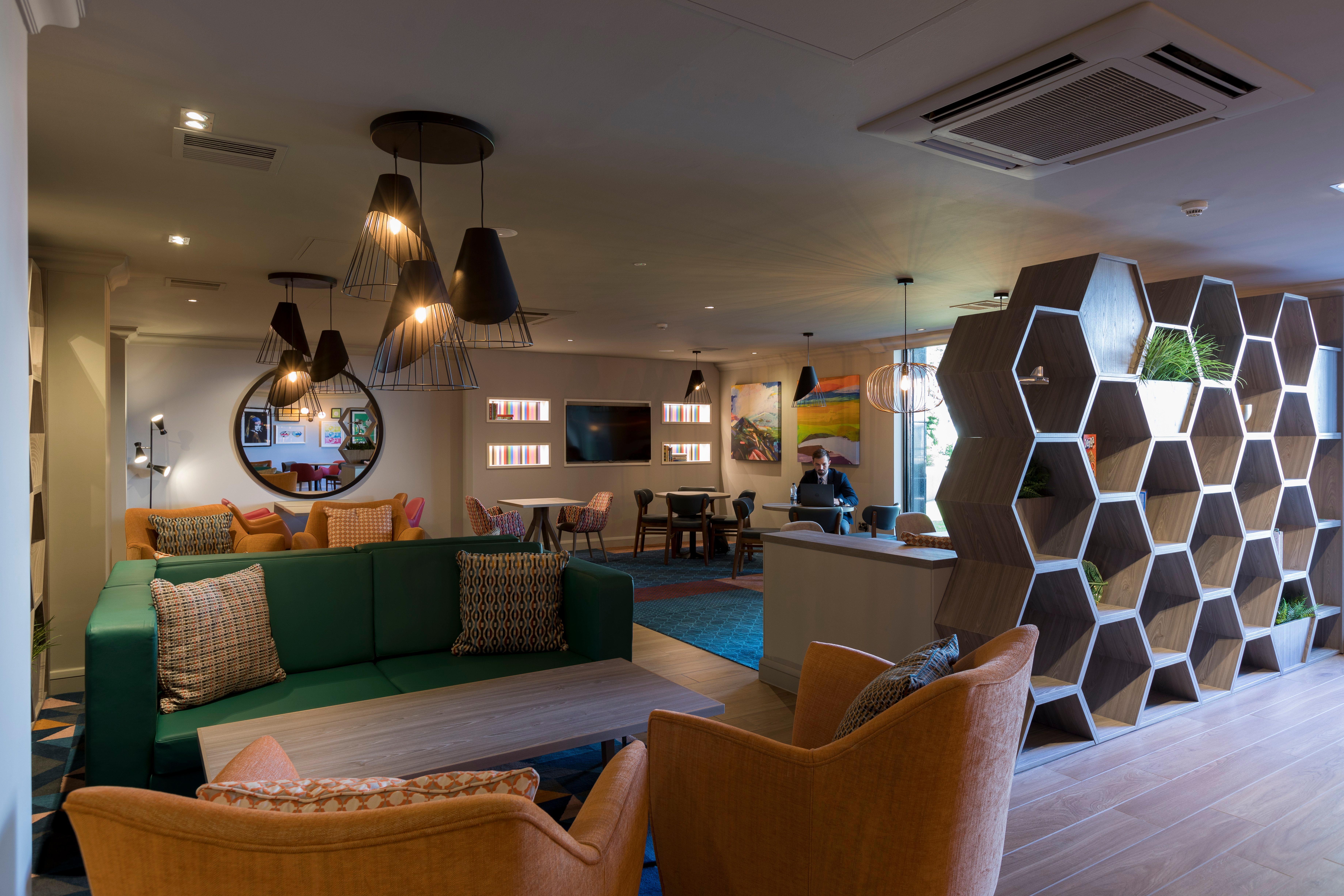 Holiday Inn - Glasgow Airport By Ihg Пейзли Екстериор снимка