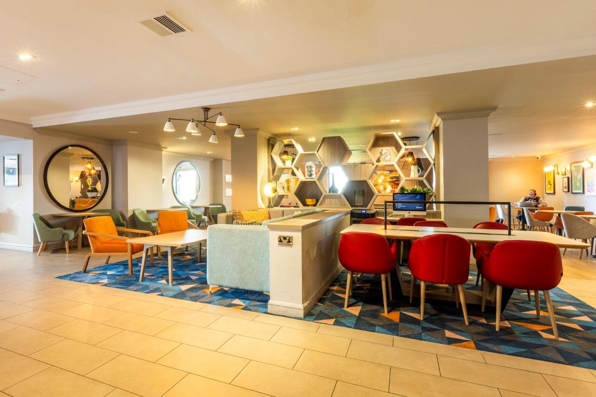 Holiday Inn - Glasgow Airport By Ihg Пейзли Екстериор снимка