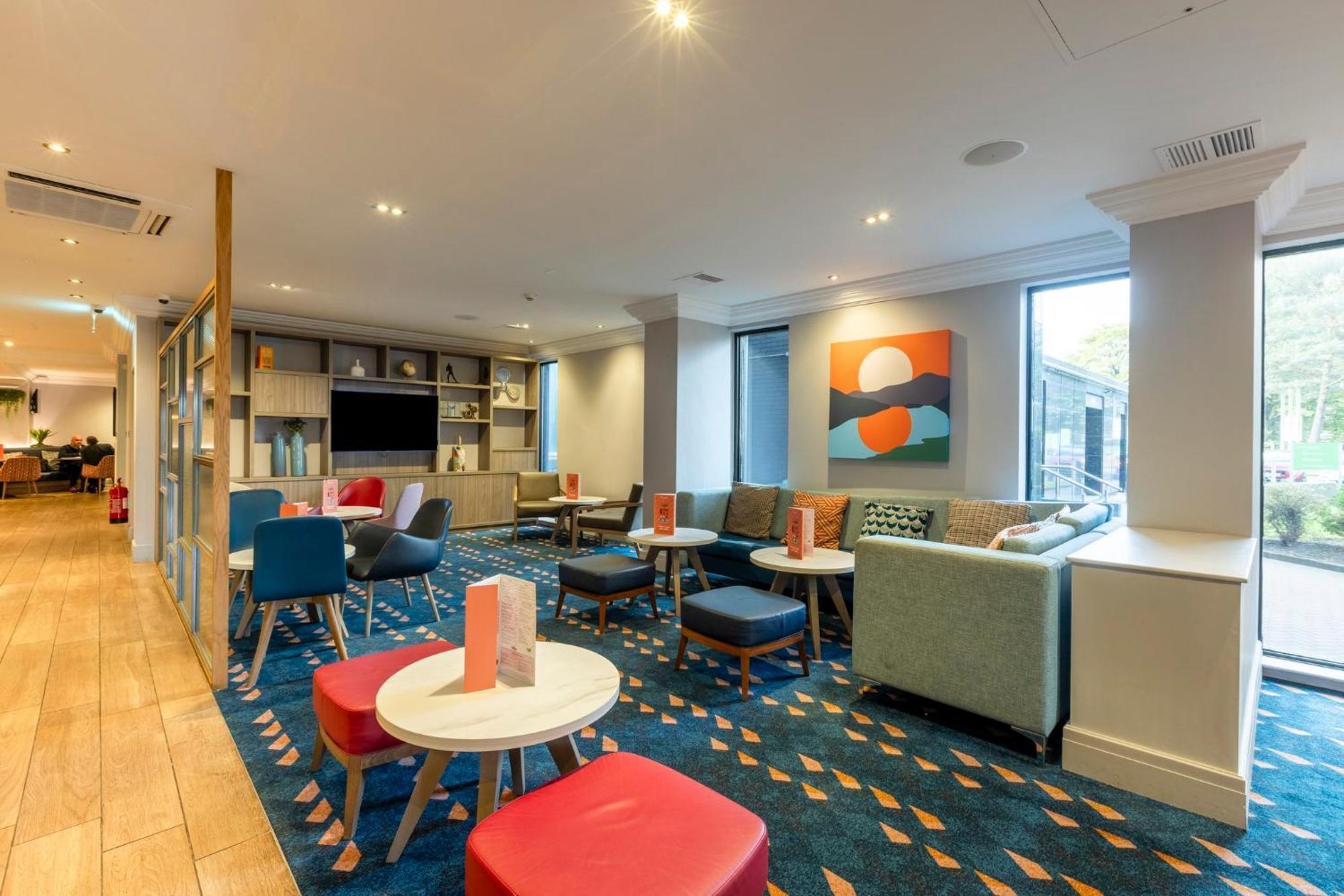 Holiday Inn - Glasgow Airport By Ihg Пейзли Екстериор снимка
