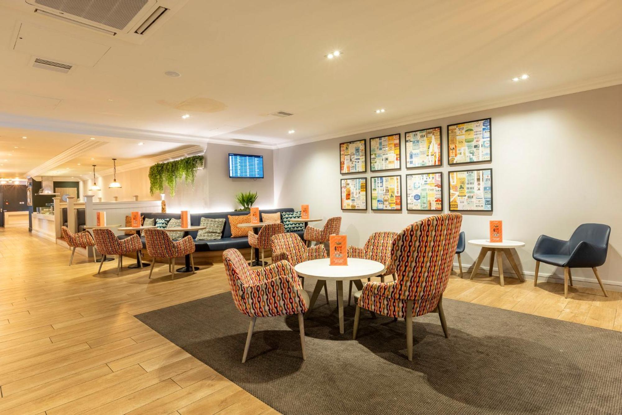 Holiday Inn - Glasgow Airport By Ihg Пейзли Екстериор снимка