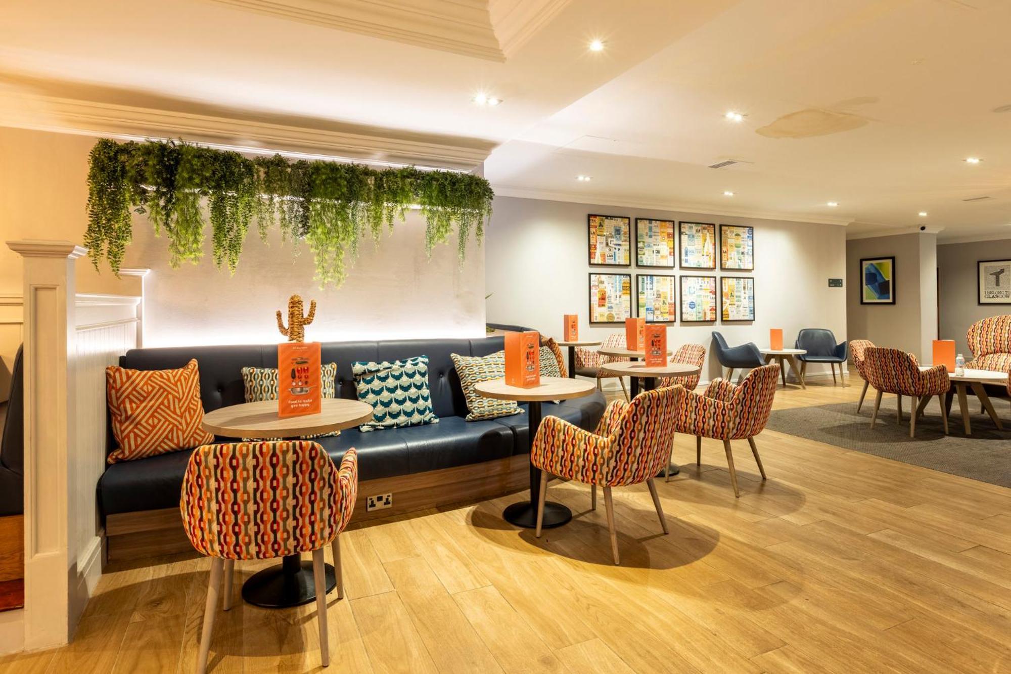 Holiday Inn - Glasgow Airport By Ihg Пейзли Екстериор снимка