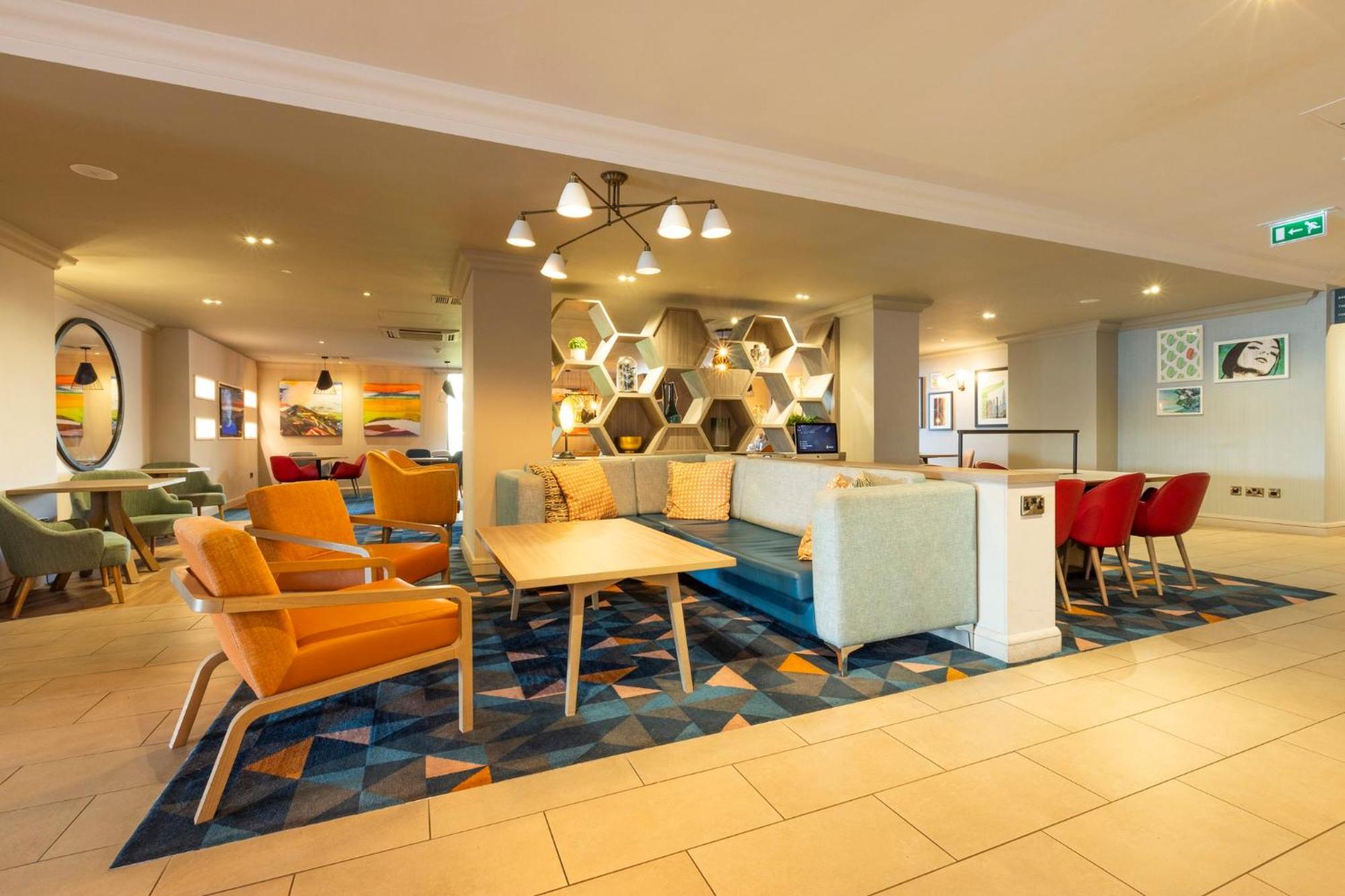 Holiday Inn - Glasgow Airport By Ihg Пейзли Екстериор снимка