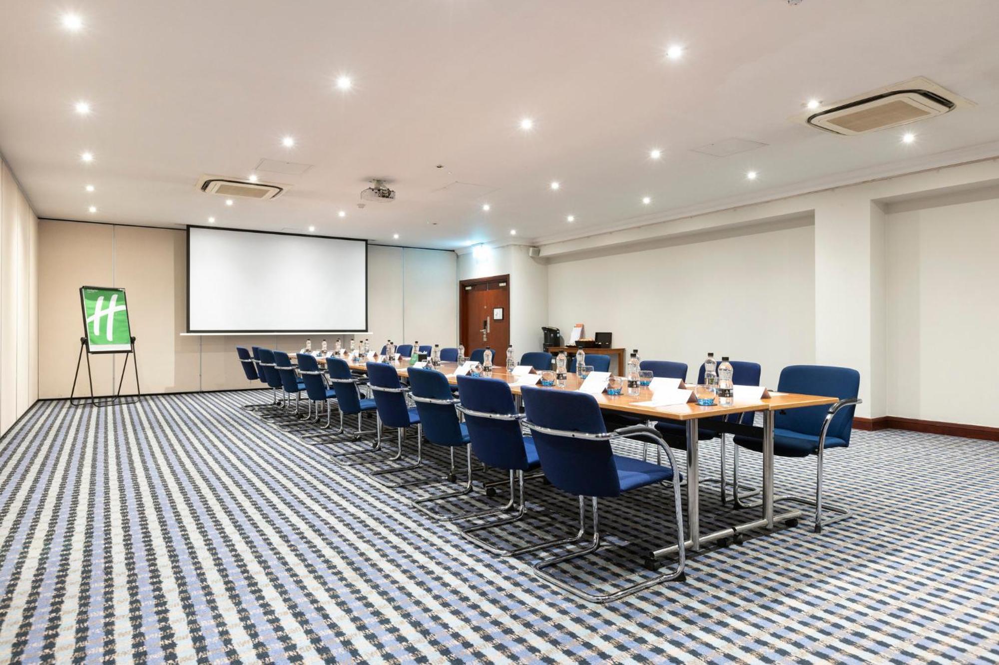 Holiday Inn - Glasgow Airport By Ihg Пейзли Екстериор снимка