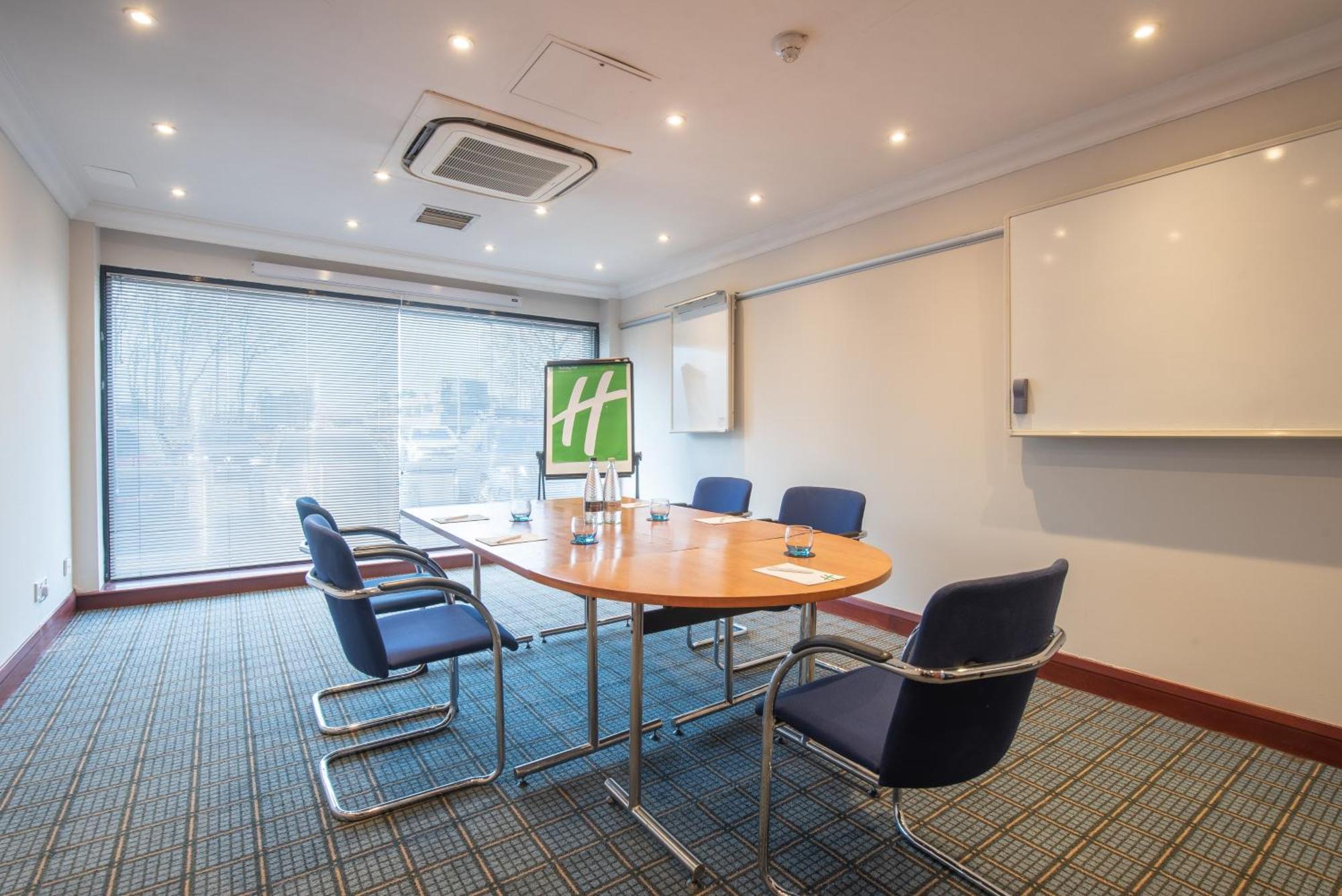 Holiday Inn - Glasgow Airport By Ihg Пейзли Екстериор снимка