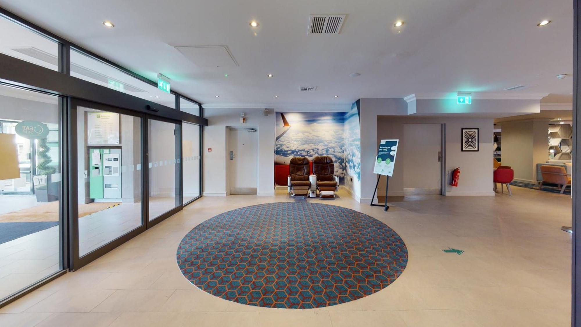 Holiday Inn - Glasgow Airport By Ihg Пейзли Екстериор снимка