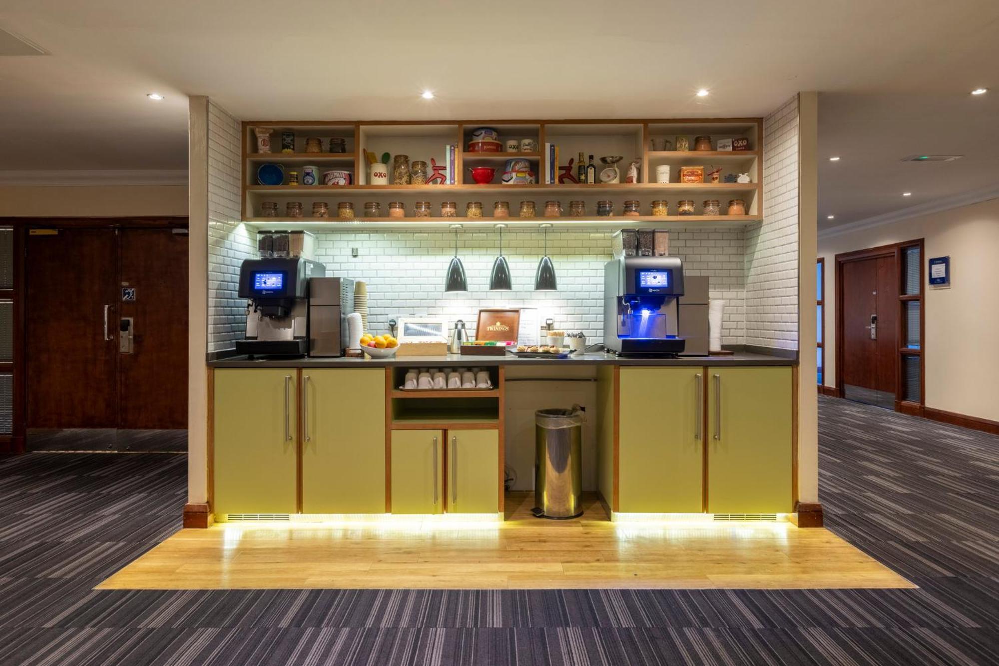 Holiday Inn - Glasgow Airport By Ihg Пейзли Екстериор снимка
