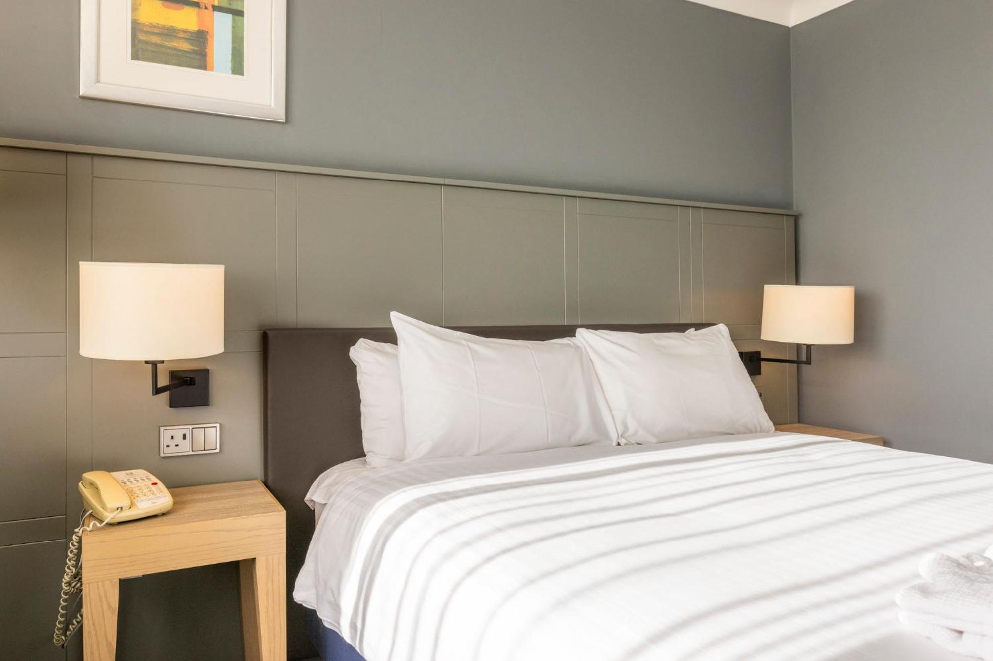 Holiday Inn - Glasgow Airport By Ihg Пейзли Екстериор снимка