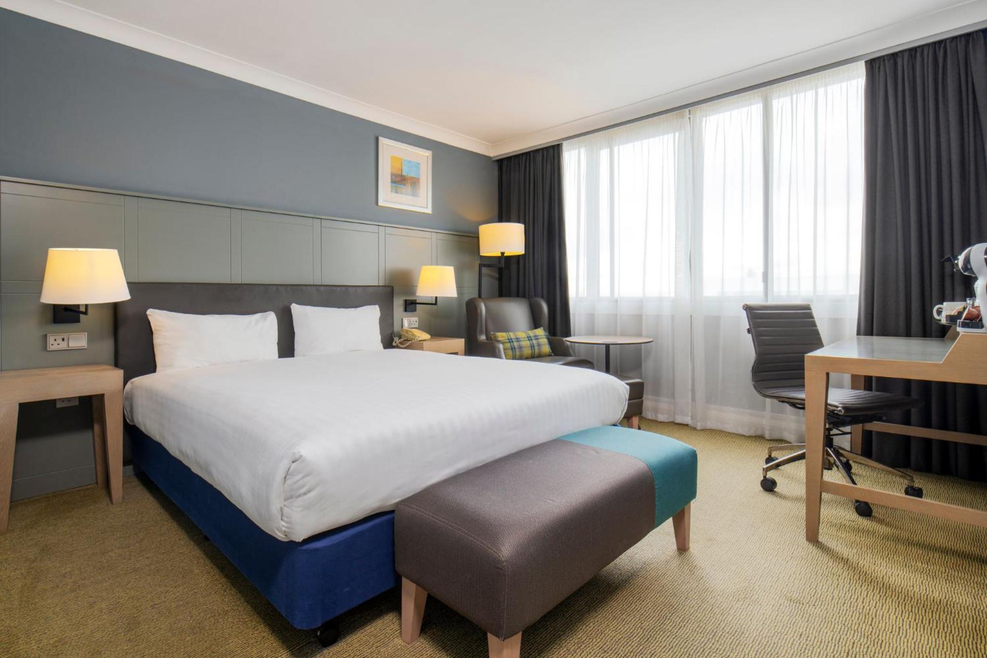 Holiday Inn - Glasgow Airport By Ihg Пейзли Екстериор снимка