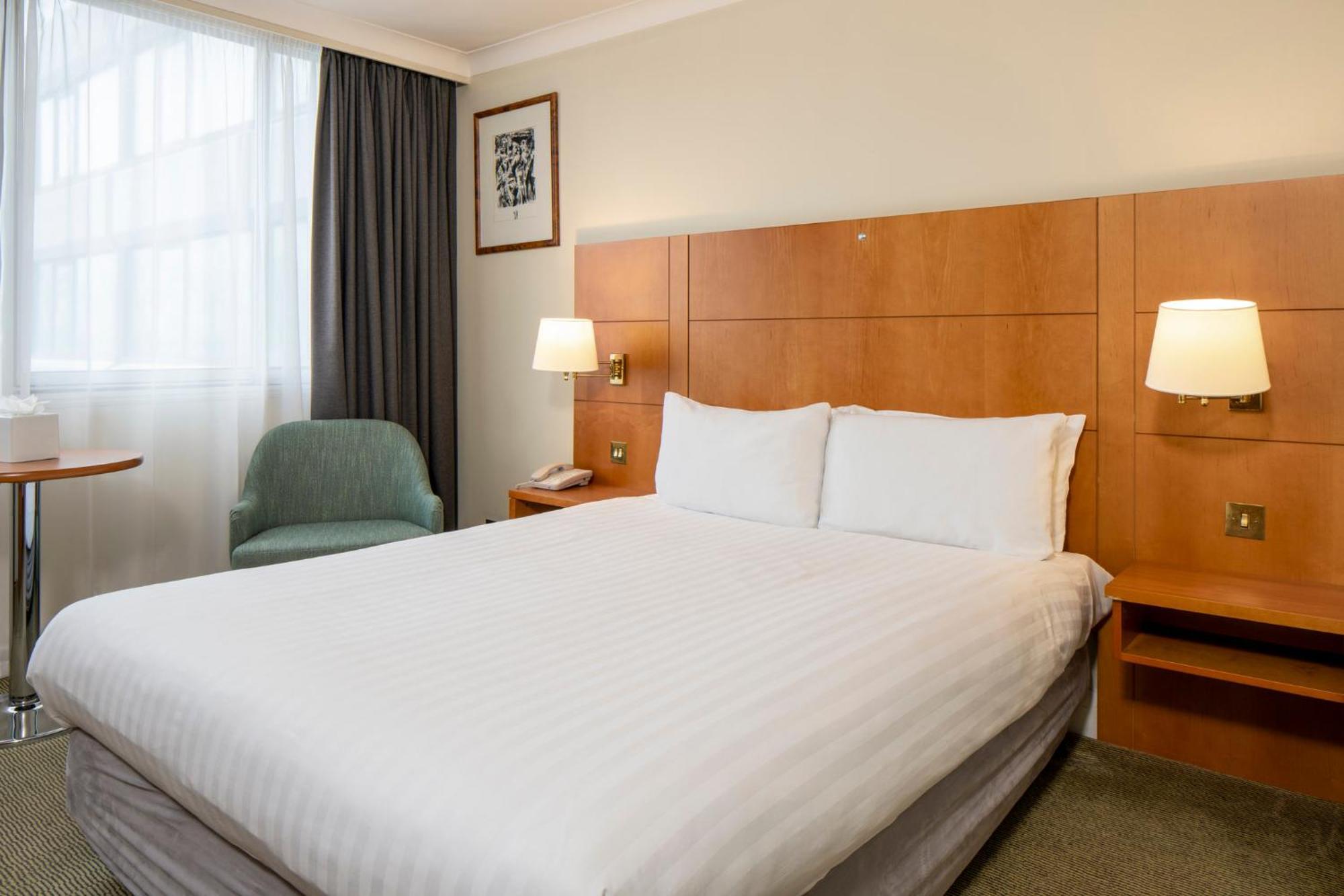 Holiday Inn - Glasgow Airport By Ihg Пейзли Екстериор снимка